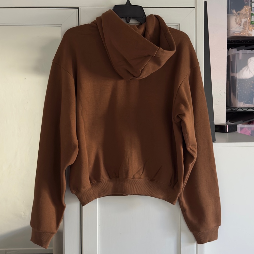 Skims Cotton Fleece Classic Zip Up Hoodie in Bison Size Small - Picture 8 of 10